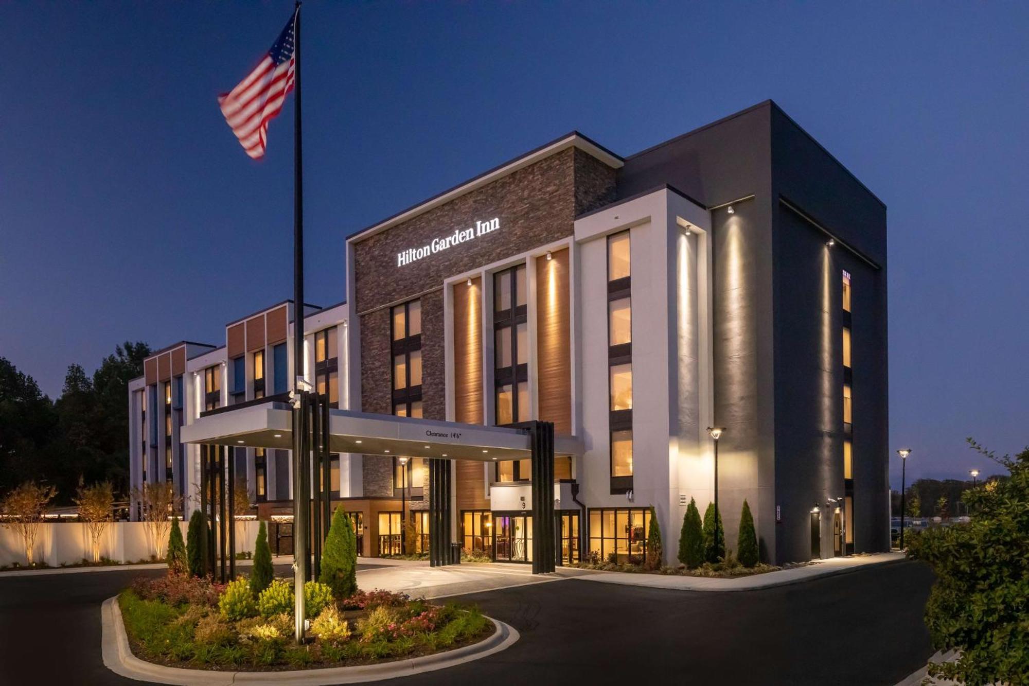 Hilton Garden Inn Asheville South Exterior photo